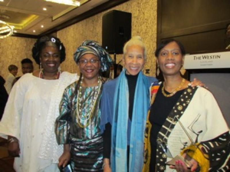 Dr Dixon w Choreographer and OSU Dance Alum Dianne McIntyre and members of Cleveland's dance community photo of Dr Dixon w choreographer and OSU Dance Alum Dianne McIntyre