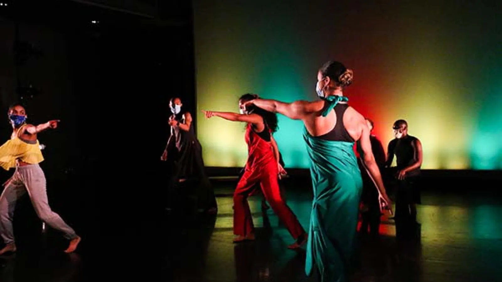 Dancers in theatre