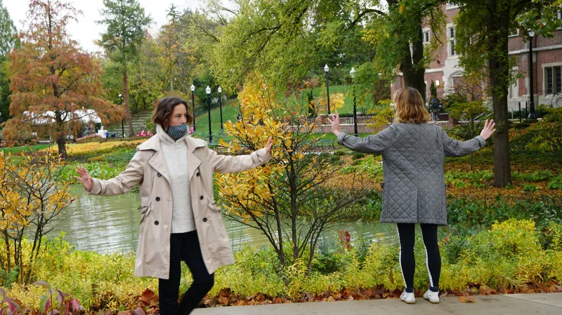 Yildiz&nbsp;Guventurk and Emily Craver dancing