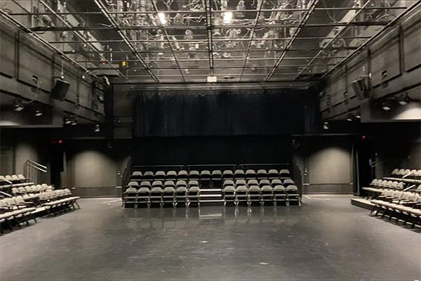 Empty theatre 